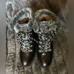 FAUX FUR LINED BLACK ANKLE BOOTS